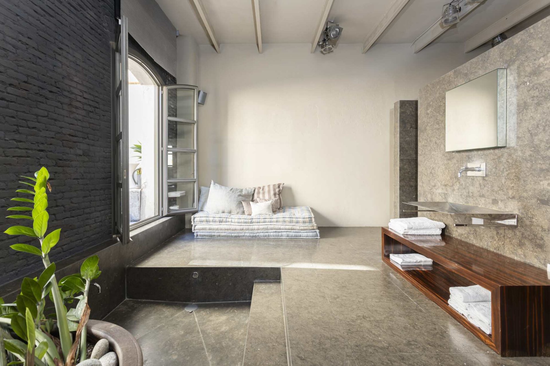 Appartamento a Barcelona, Spagna 2 camere da letto, 308 mq. N° 140574