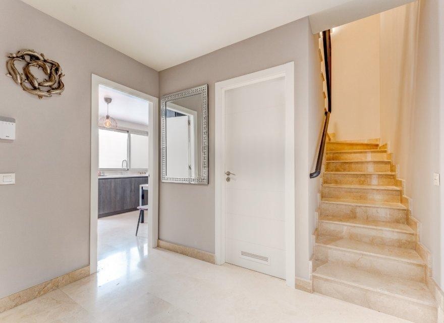 Apartment in Tenerife, Spain 2 bedrooms, 140 sq.m. No. 195362