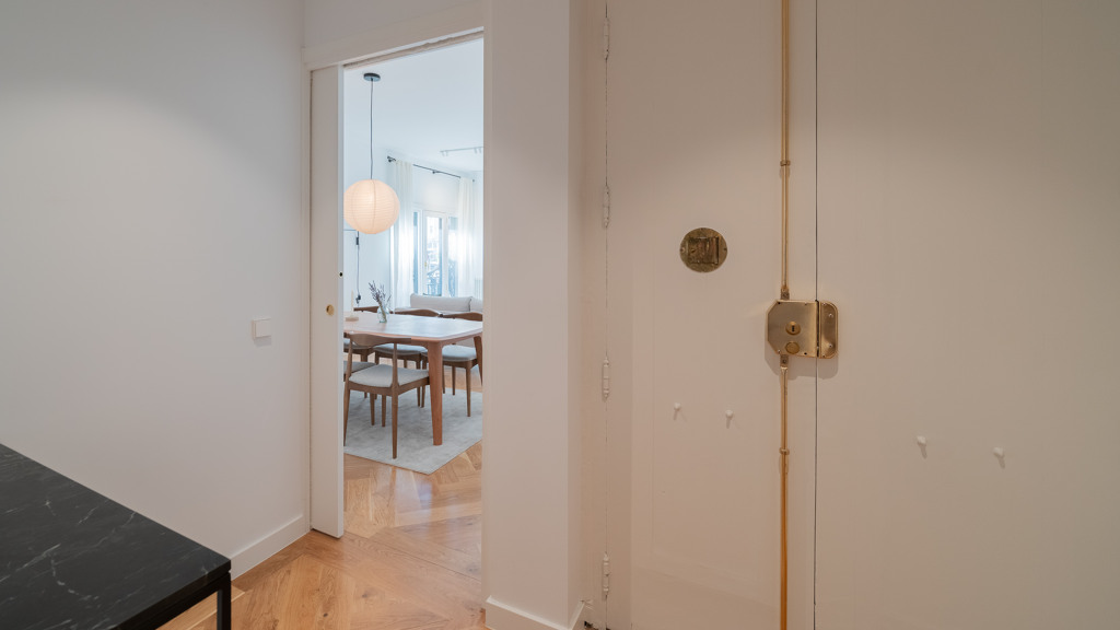 Appartamento a Madrid, Spagna 3 camere da letto, 169 mq. N° 105901