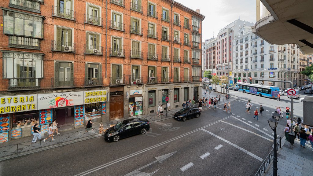 Appartamento a Madrid, Spagna 3 camere da letto, 169 mq. N° 105901