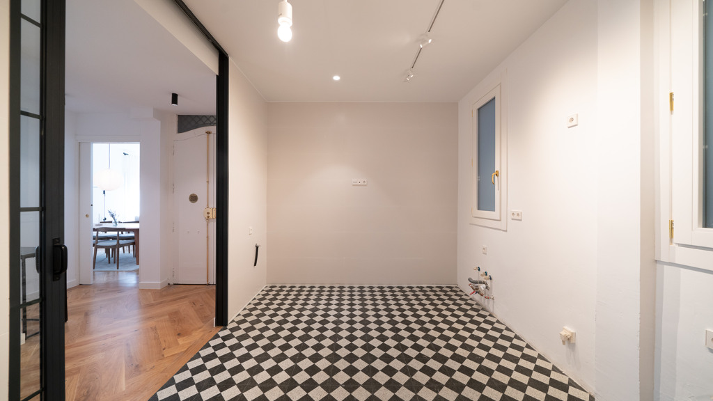 Appartamento a Madrid, Spagna 3 camere da letto, 169 mq. N° 105901