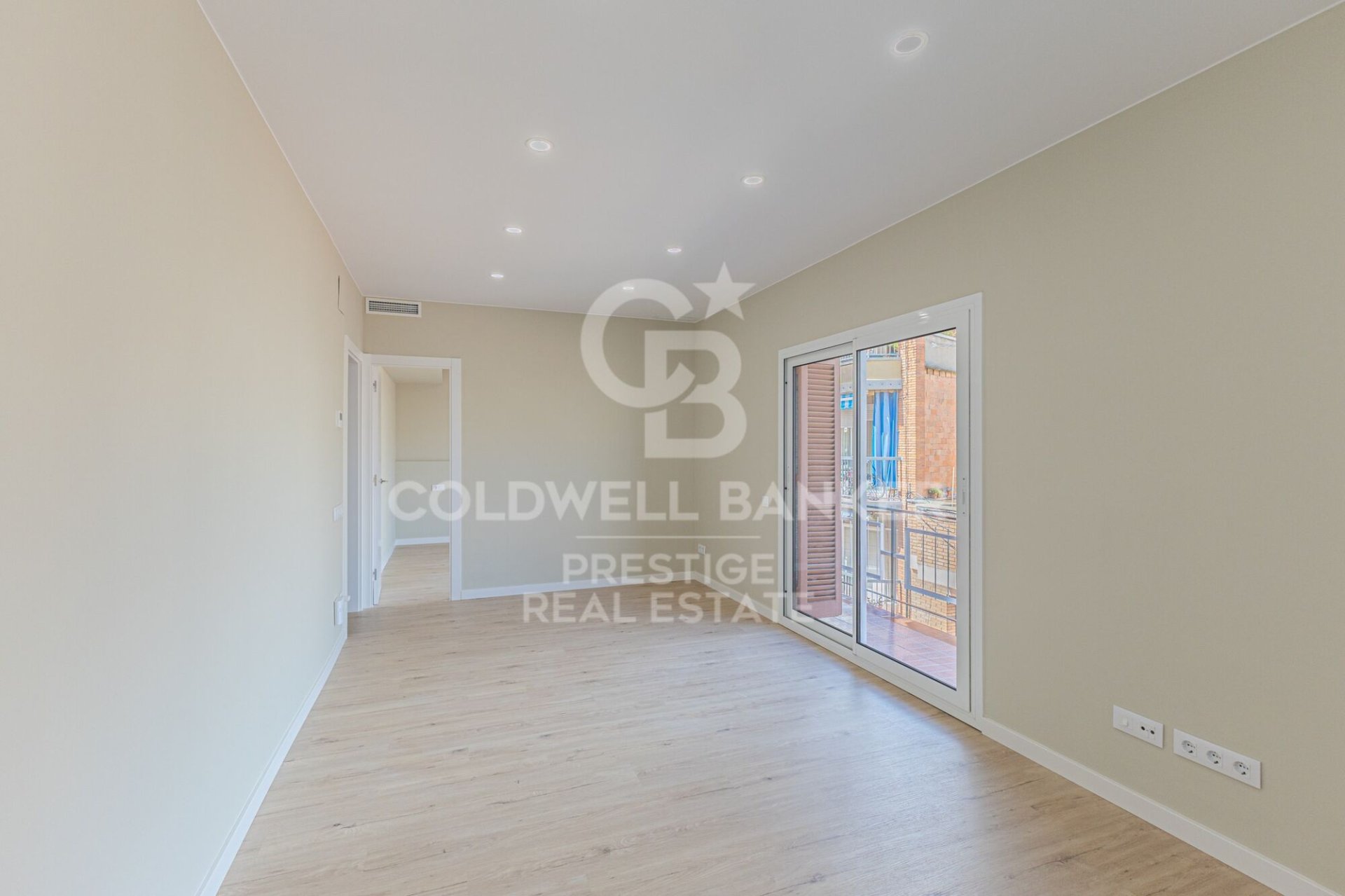 Wohnung in Barcelona, Spanien 3 Schlafzimmer, 76 m2 Nr. 157398