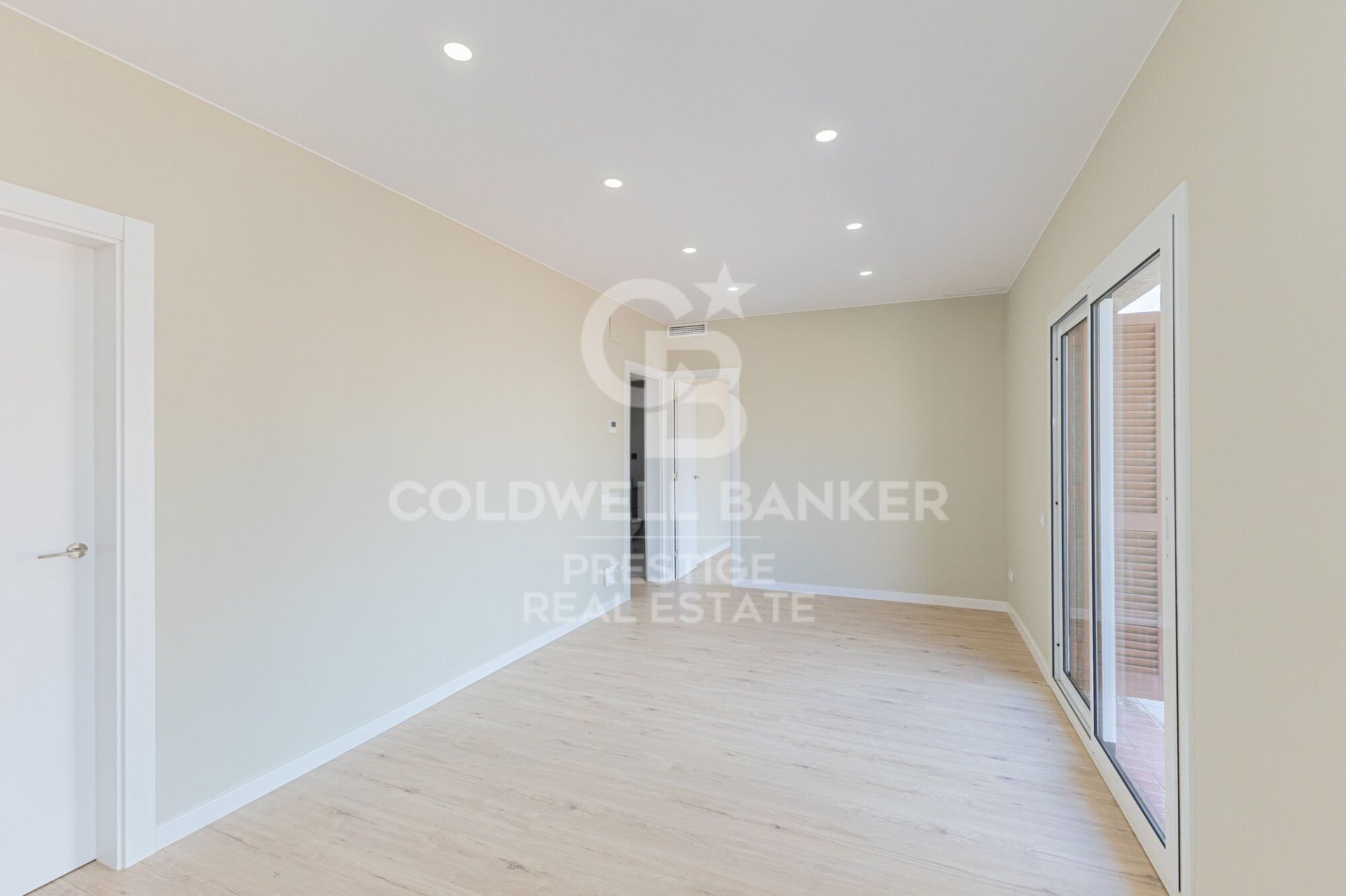 Wohnung in Barcelona, Spanien 3 Schlafzimmer, 76 m2 Nr. 157398