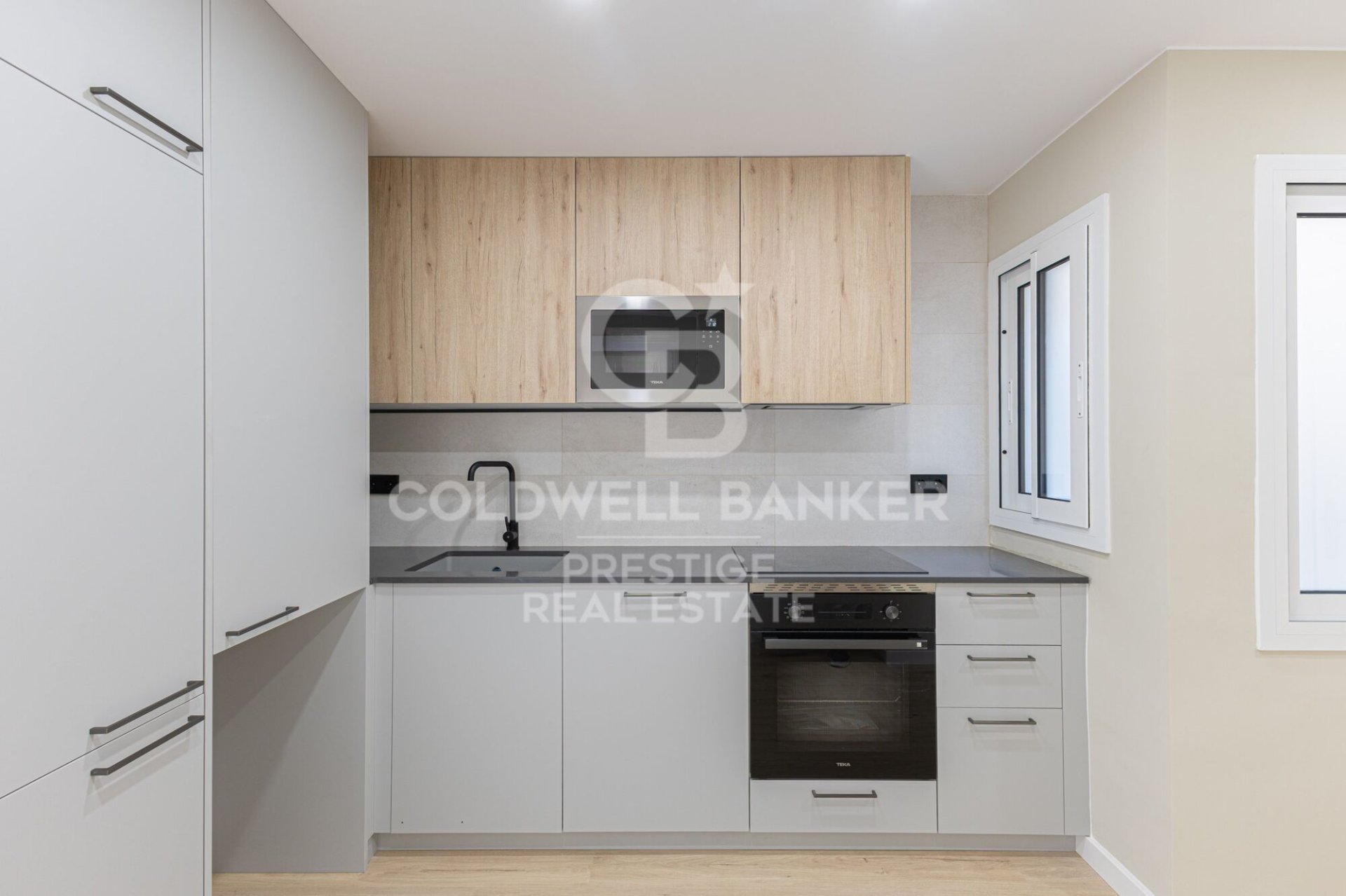 Wohnung in Barcelona, Spanien 3 Schlafzimmer, 76 m2 Nr. 157398