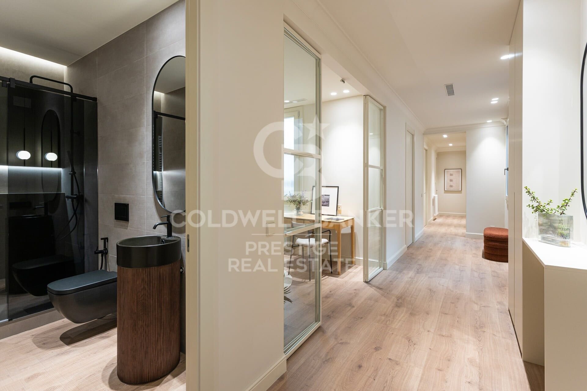 Wohnung in Barcelona, Spanien 4 Schlafzimmer, 203 m2 Nr. 157400