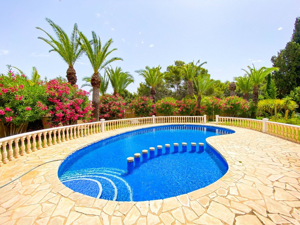 Villa i Villamartin, Alicante, Spanien 7 sovrum, 430 kvm. Nr. 71721