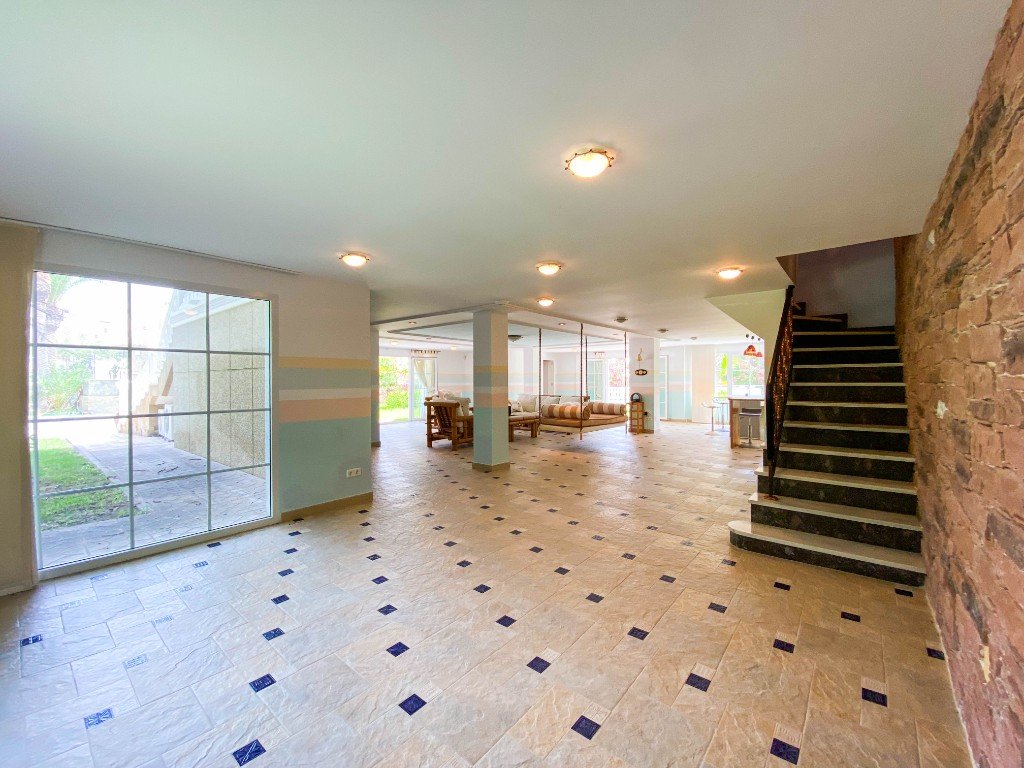 Villa i Villamartin, Alicante, Spanien 7 sovrum, 430 kvm. Nr. 71721