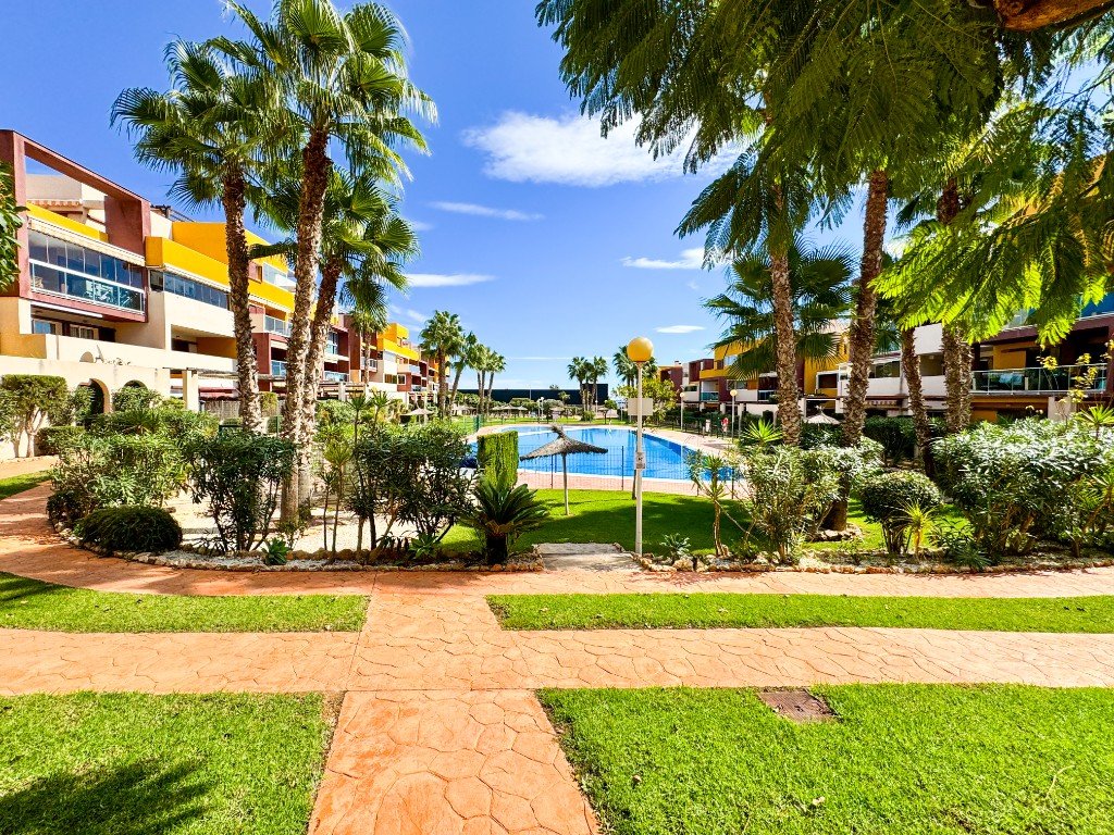 Lägenhet i Playa Flamenca II, Alicante, Spanien 2 sovrum, 68 kvm. Nr. 145264