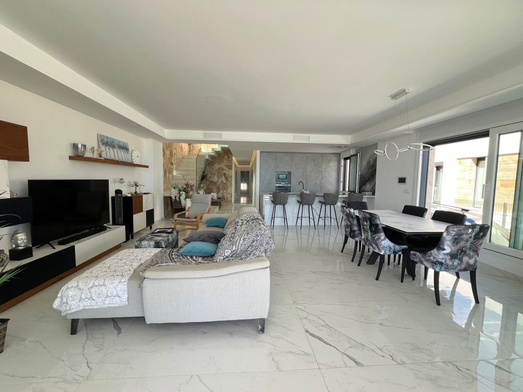 Вилла в Ла Мата, Аликанте, Испания 5 спален, 94м2 №145263