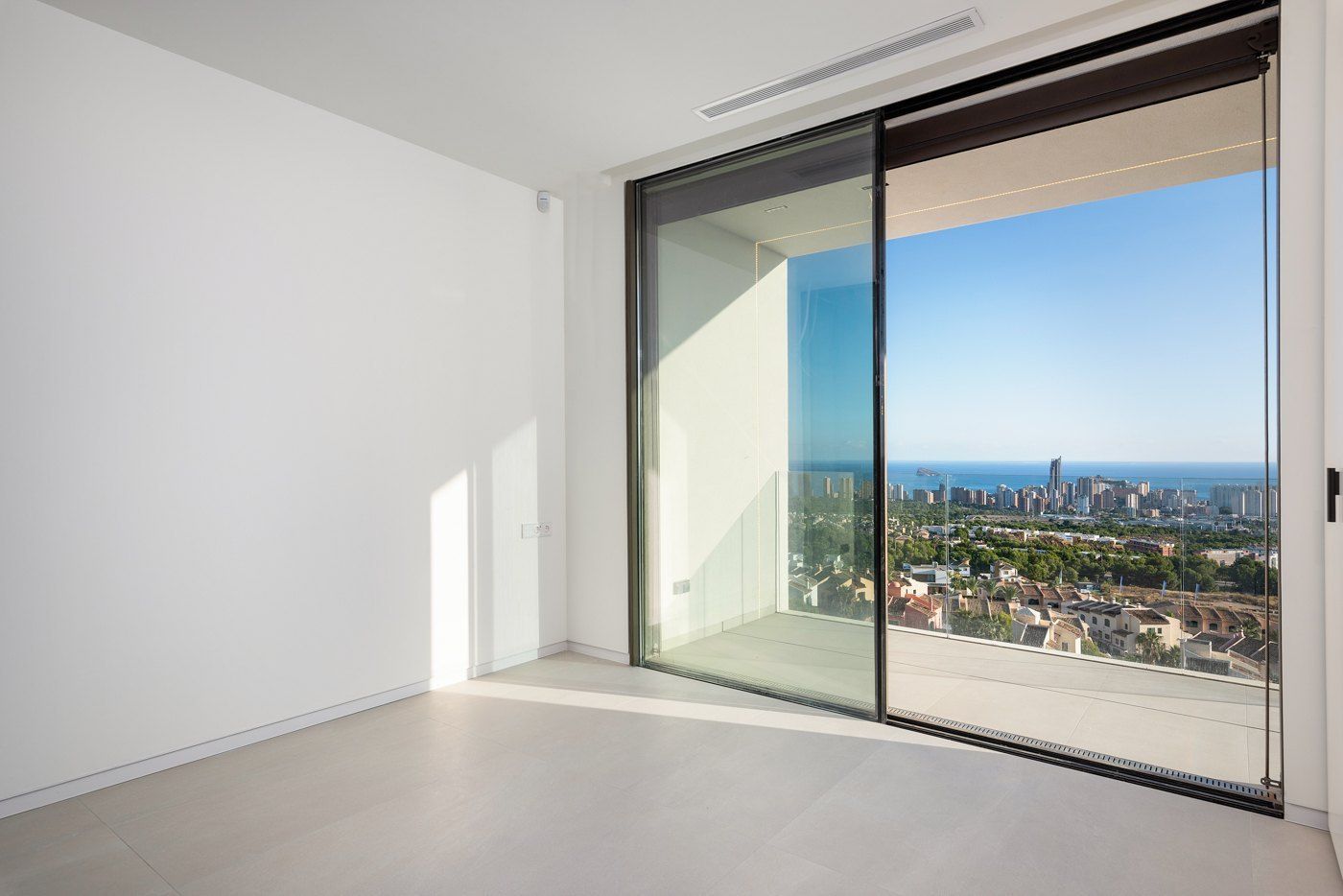 Villa à Finestrat, Alicante, Espagne 5 chambres, 584 m2 No. 95605