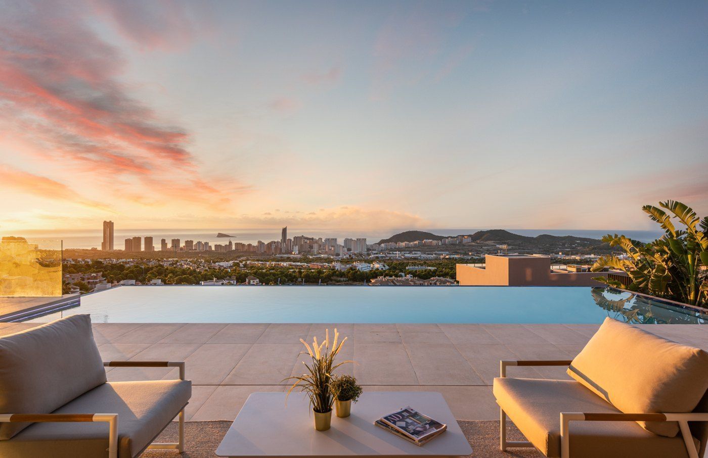 Villa à Finestrat, Alicante, Espagne 5 chambres, 584 m2 No. 95605