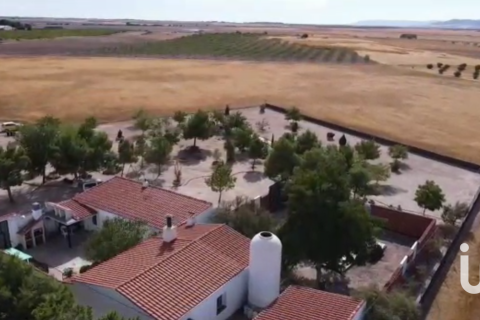 House in Alcazar De San Juan, Ciudad Real, Spain 6 bedrooms, 175 sq.m. No. 185822
