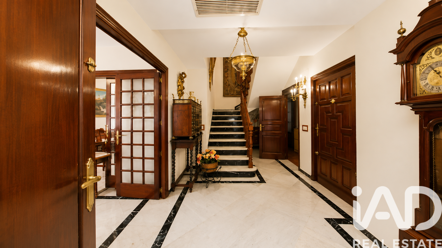 Apartment à Cordoba, Espagne 4 chambres, 300 m2 No. 172228