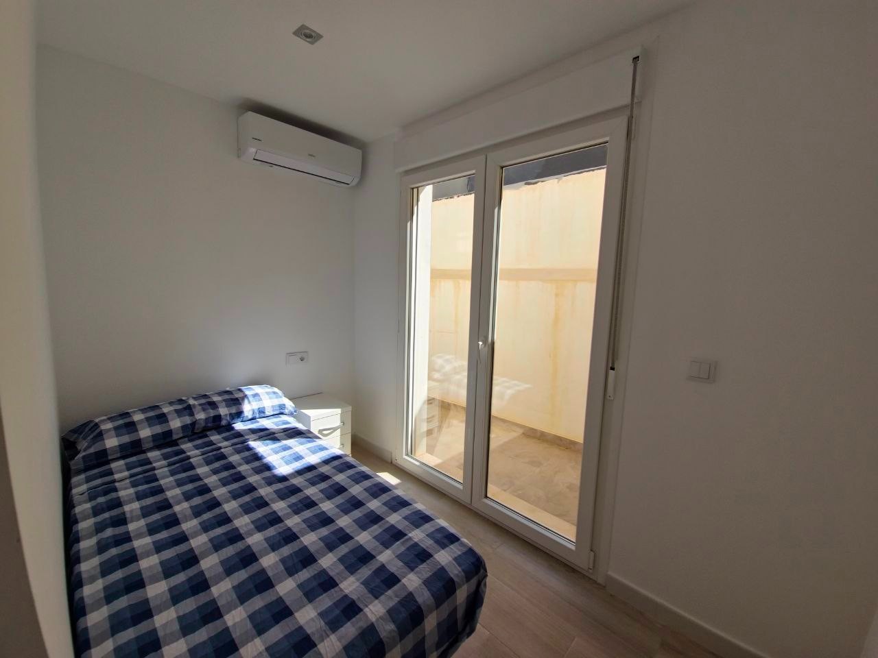 Dúplex en Cabo Roig, Alicante, España 3 dormitorios, 80 m2 No. 181213