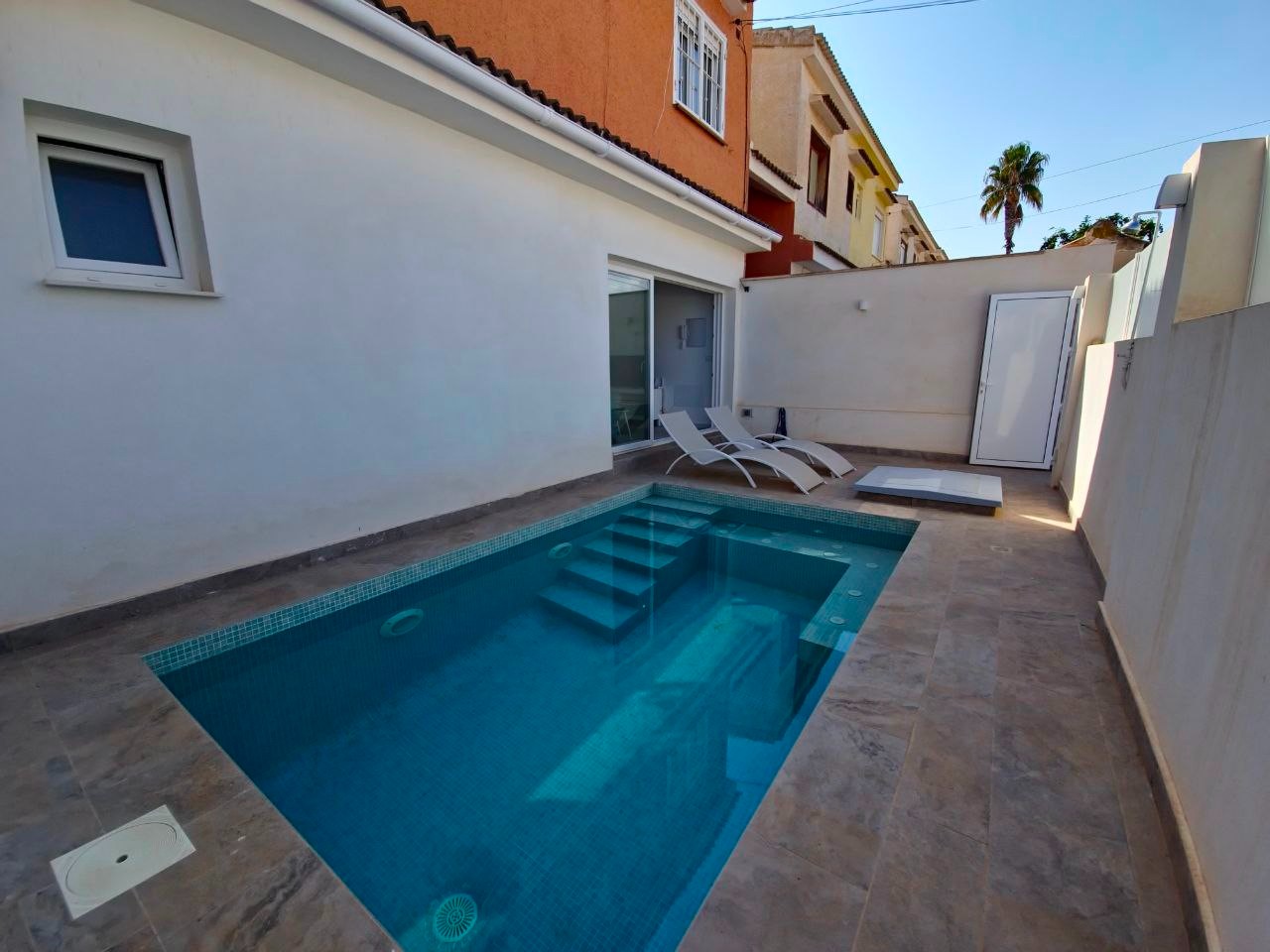 Dúplex en Cabo Roig, Alicante, España 3 dormitorios, 80 m2 No. 181213