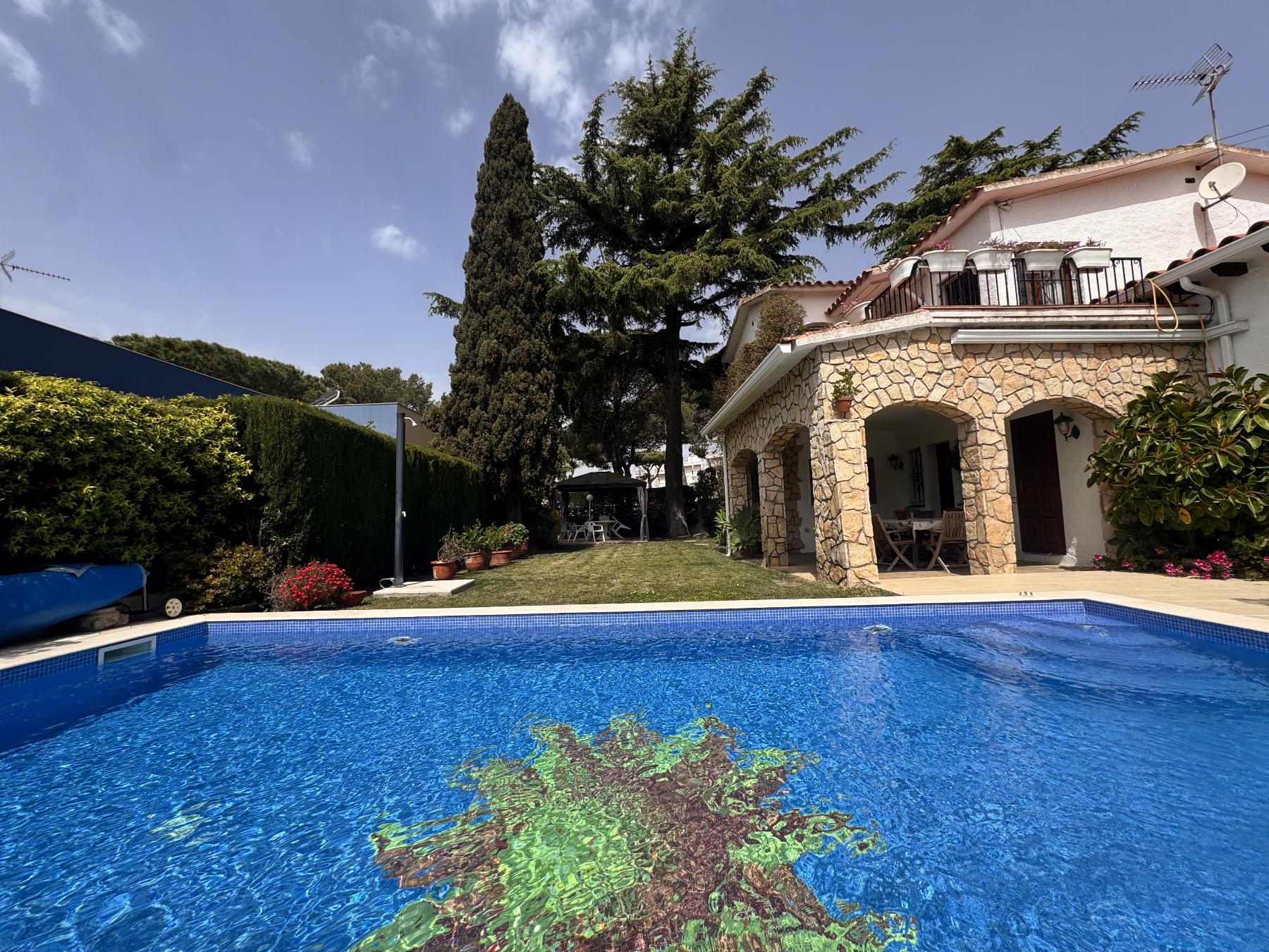 Talo S'Agaro, Girona, Espanja 5 makuuhuonetta, 254 m2 No. 164665