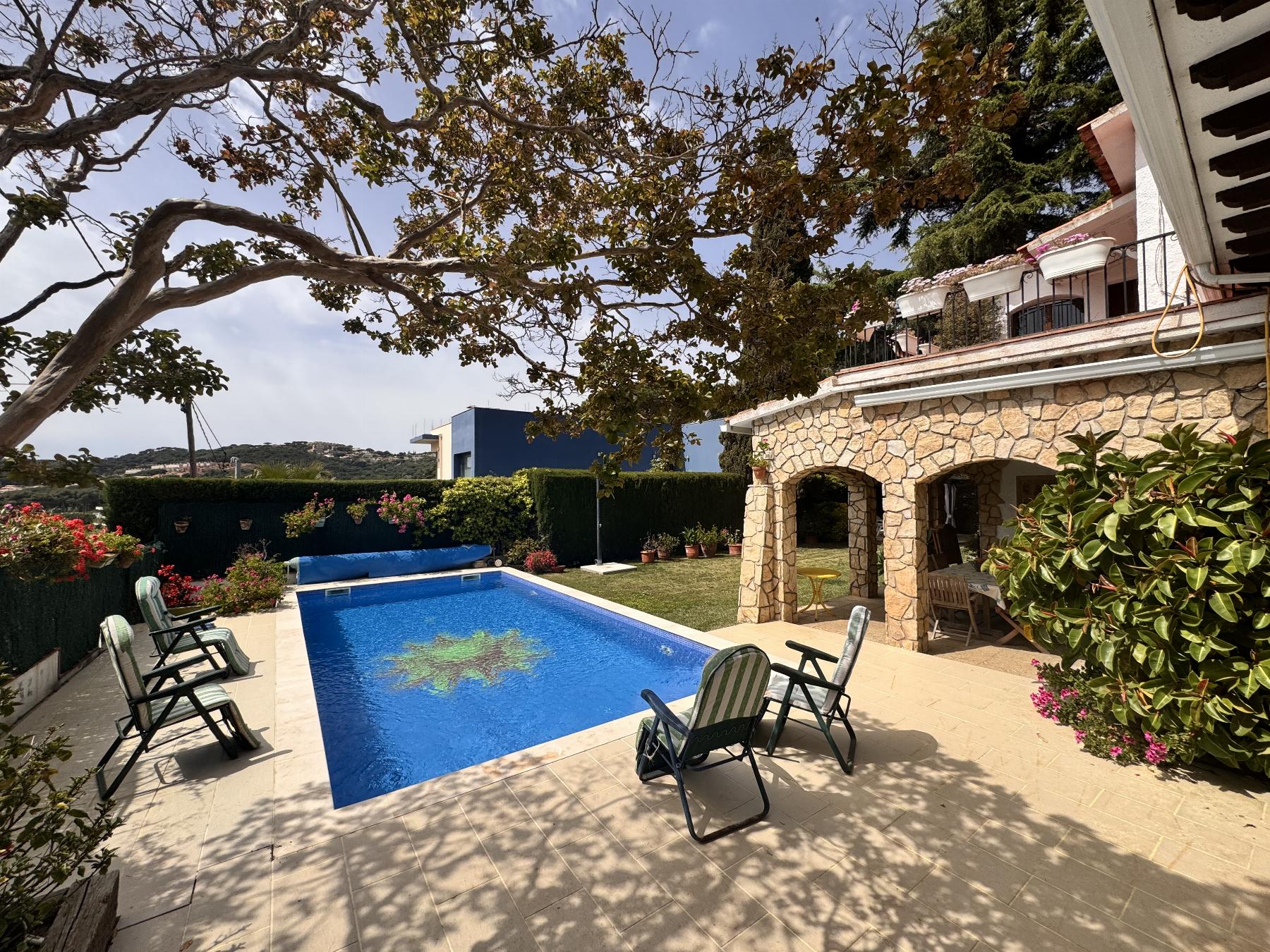Talo S'Agaro, Girona, Espanja 5 makuuhuonetta, 254 m2 No. 164665