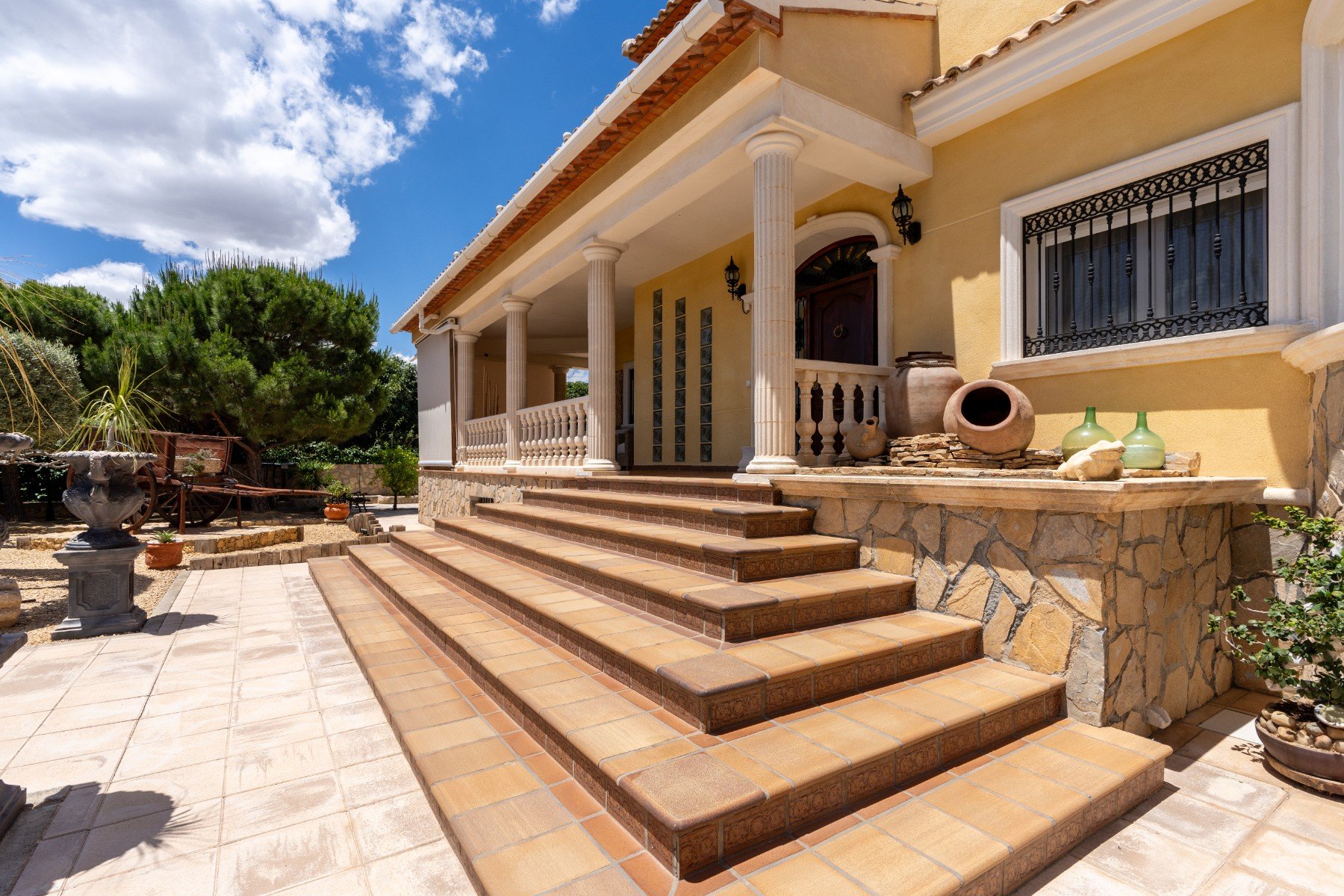 Villa i San Vicente del Raspeig, Alicante, Spanien 5 sovrum, 450 kvm. Nr. 135641