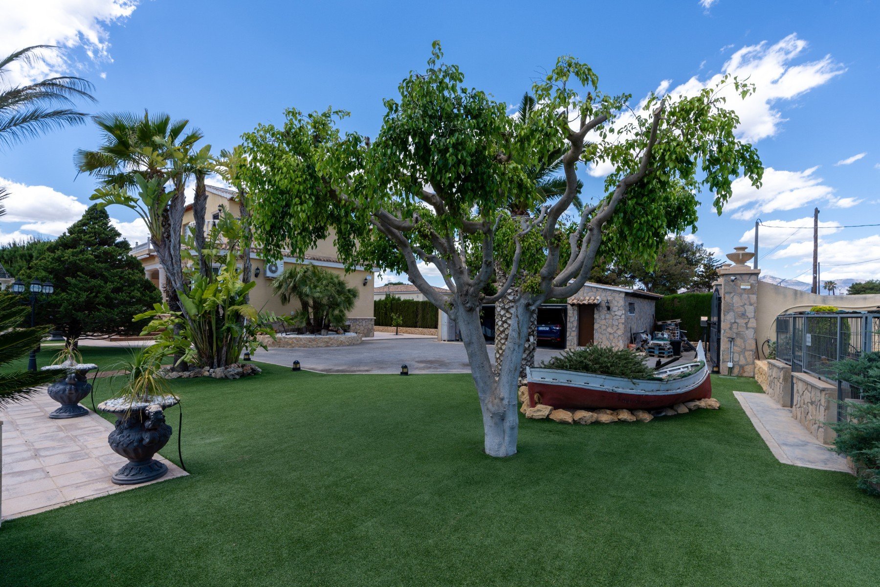 Villa i San Vicente del Raspeig, Alicante, Spanien 5 sovrum, 450 kvm. Nr. 135641