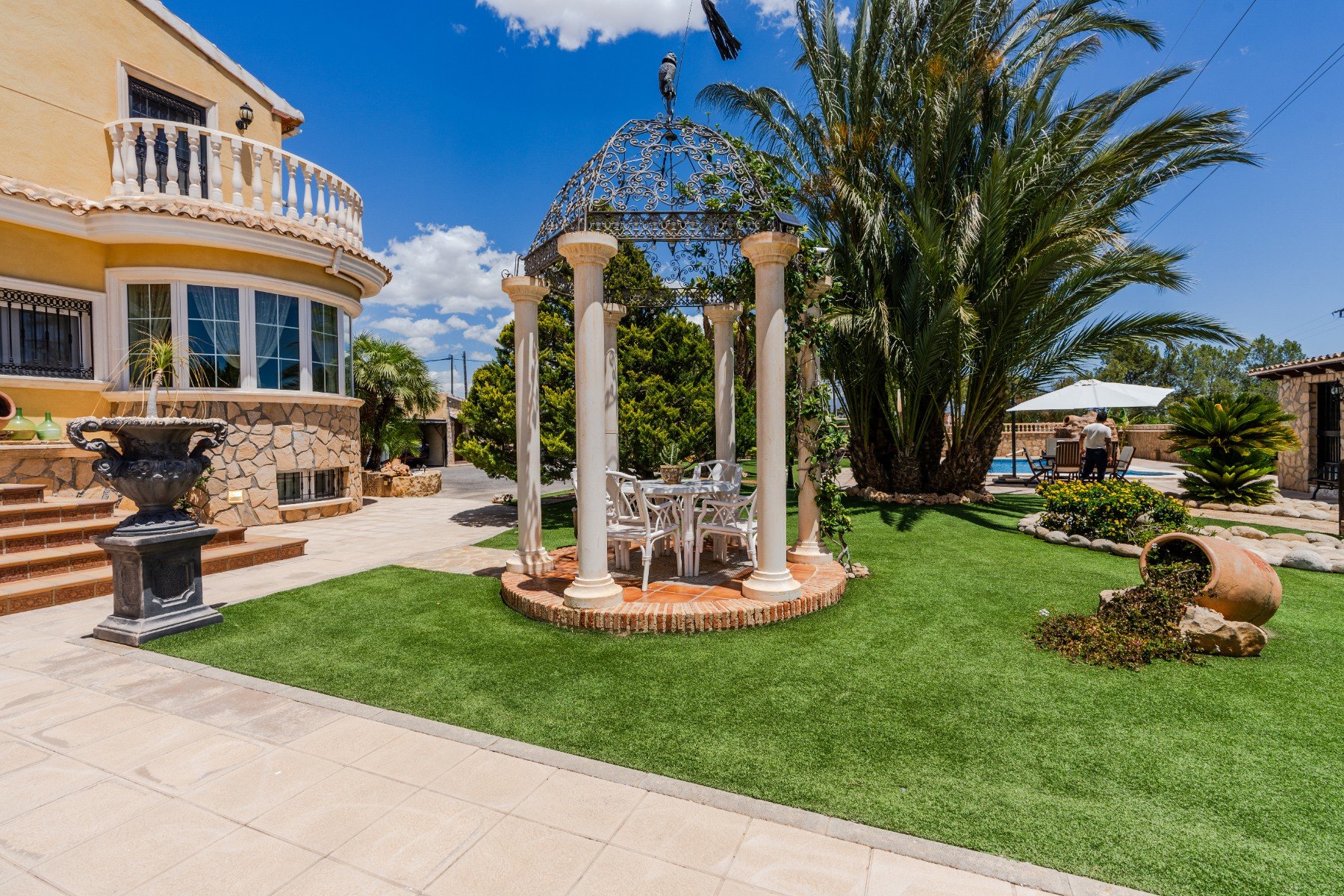 Villa i San Vicente del Raspeig, Alicante, Spanien 5 sovrum, 450 kvm. Nr. 135641