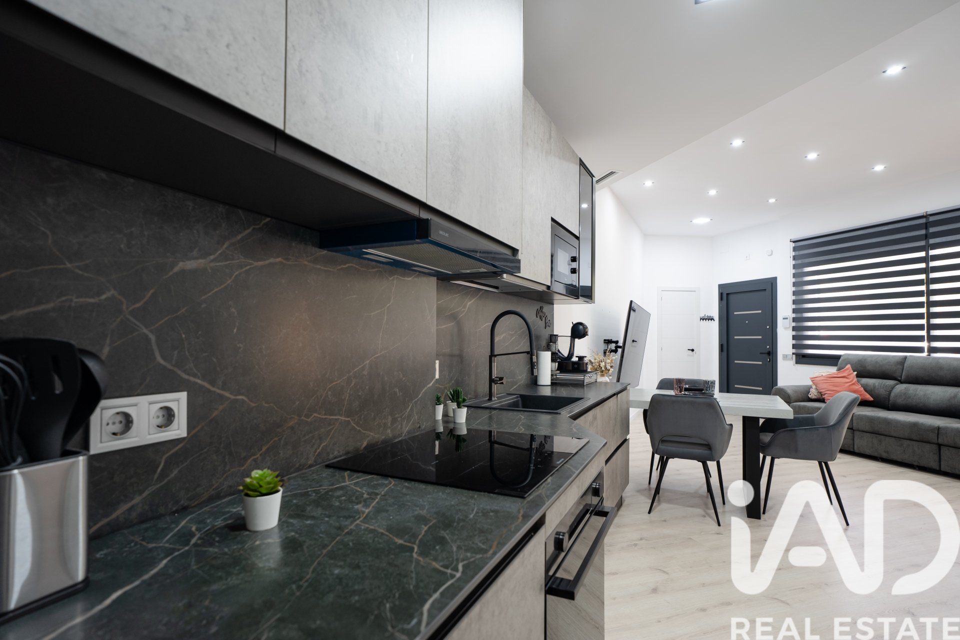 Apartment à Badalona, Barcelona, Espagne 2 chambres, 80 m2 No. 172446