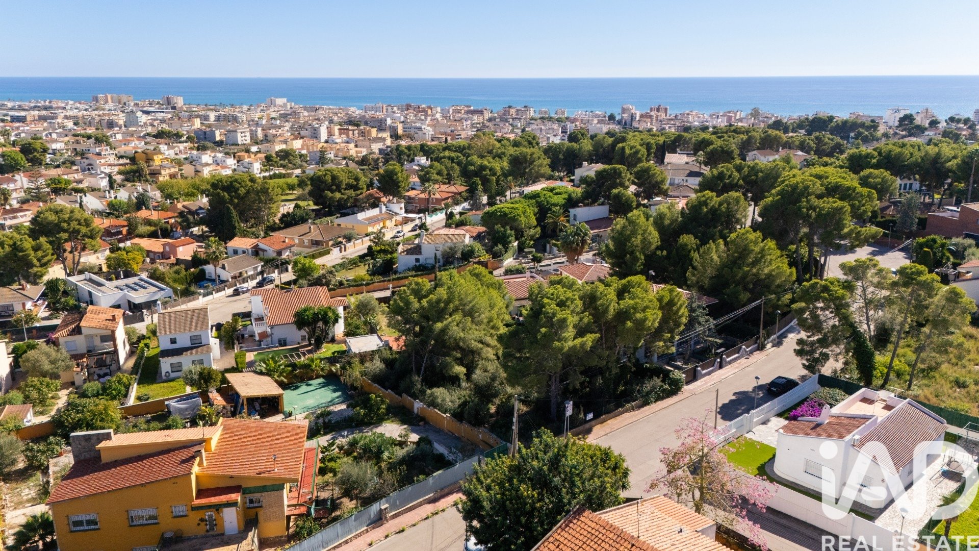 Zemes gabals Cunit, Tarragona, Spānijā 850 m2 Nr. 153136