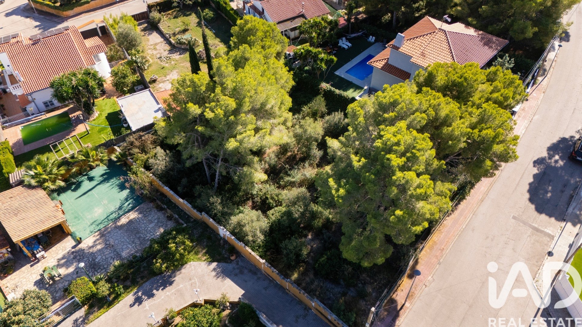 Zemes gabals Cunit, Tarragona, Spānijā 850 m2 Nr. 153136
