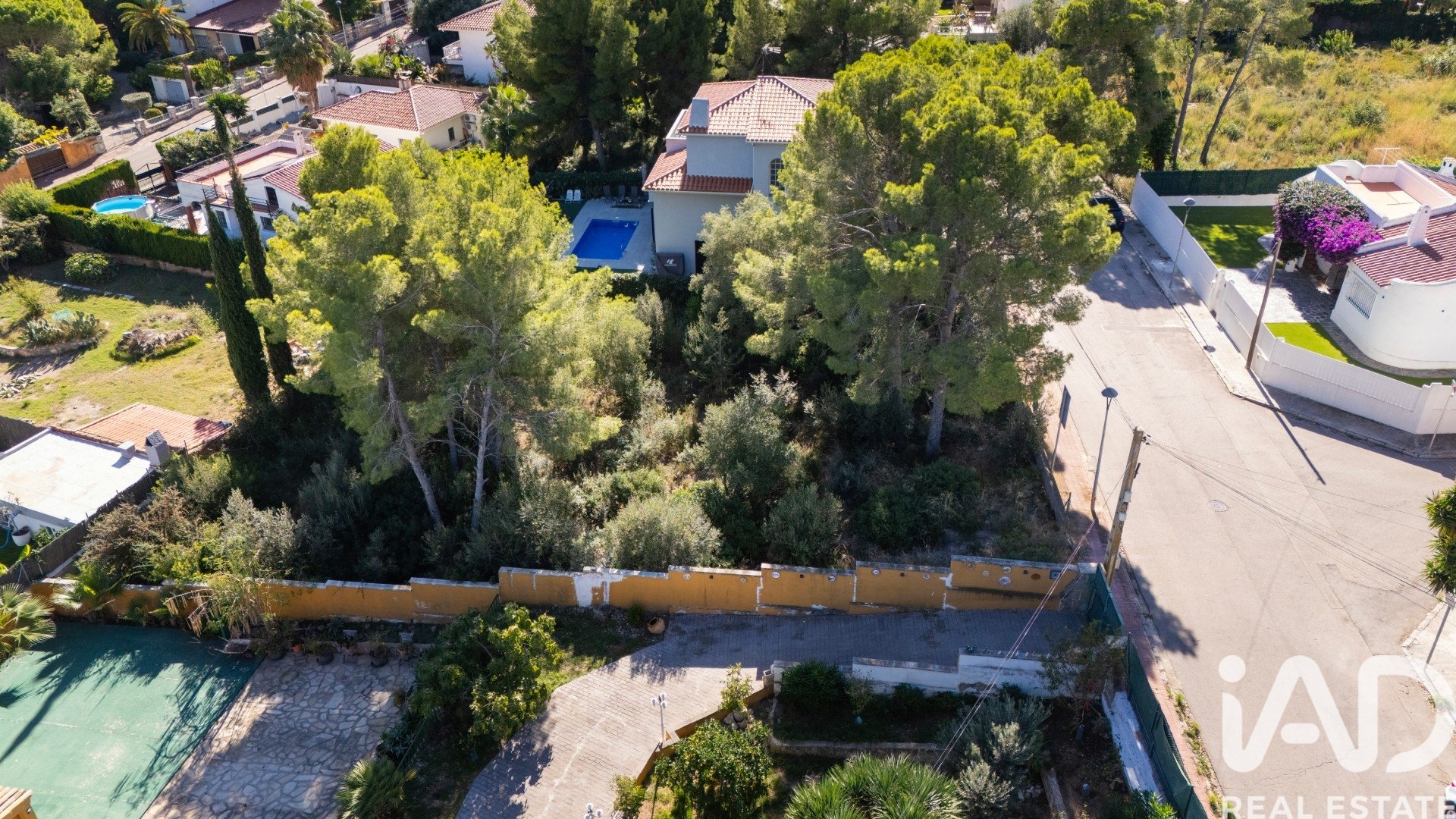 Zemes gabals Cunit, Tarragona, Spānijā 850 m2 Nr. 153136