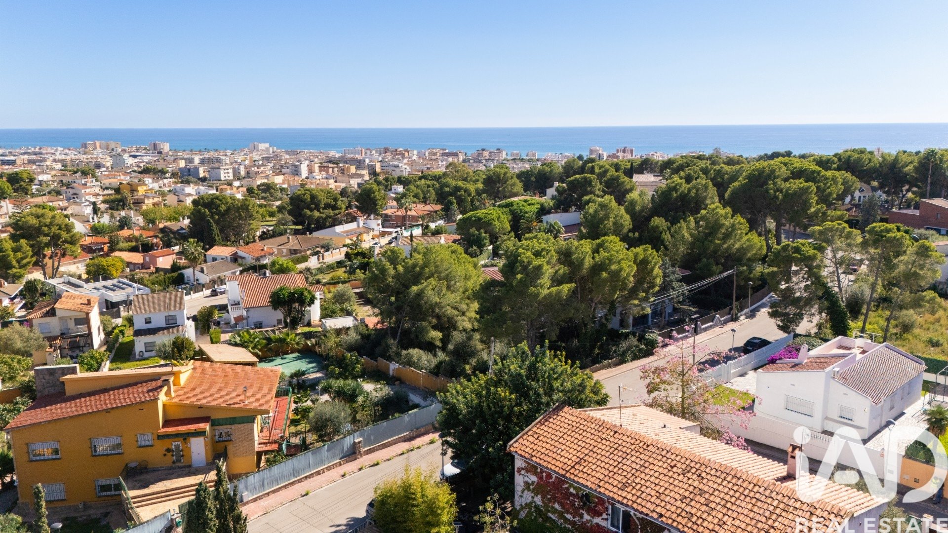 Zemes gabals Cunit, Tarragona, Spānijā 850 m2 Nr. 153136