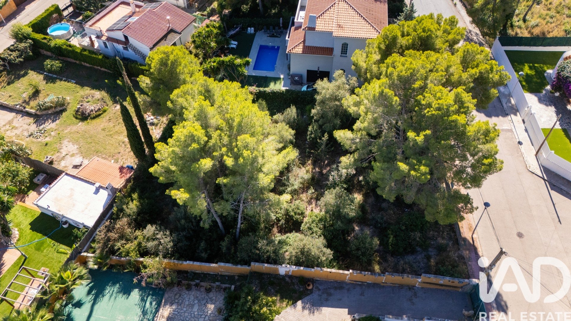 Zemes gabals Cunit, Tarragona, Spānijā 850 m2 Nr. 153136