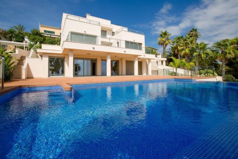 Villa in Moraira, Alicante, Spain 4 bedrooms, 559 sq.m. No. 95753