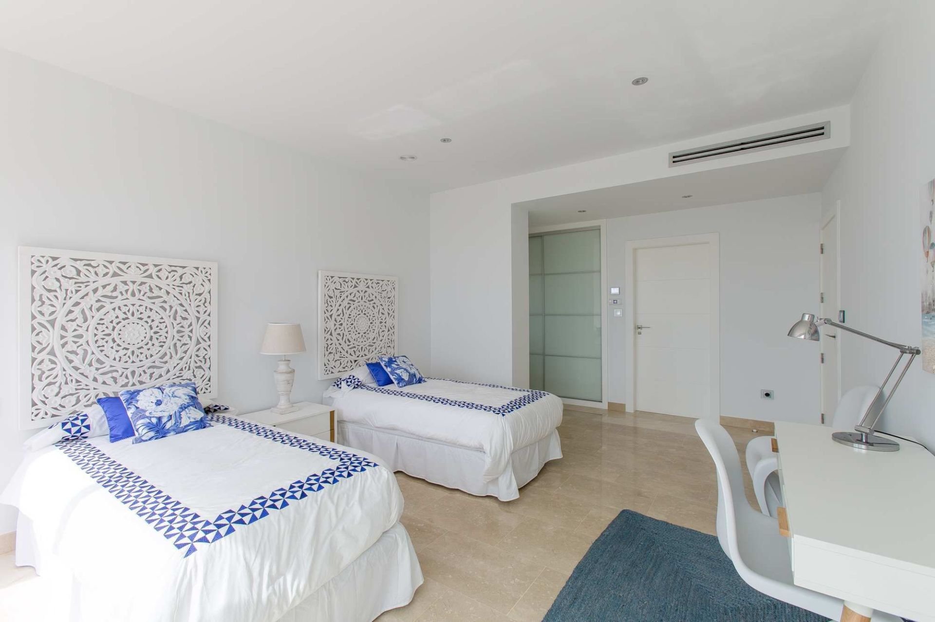 Villa i Moraira, Alicante, Spanien 4 sovrum, 559 kvm. Nr. 95753