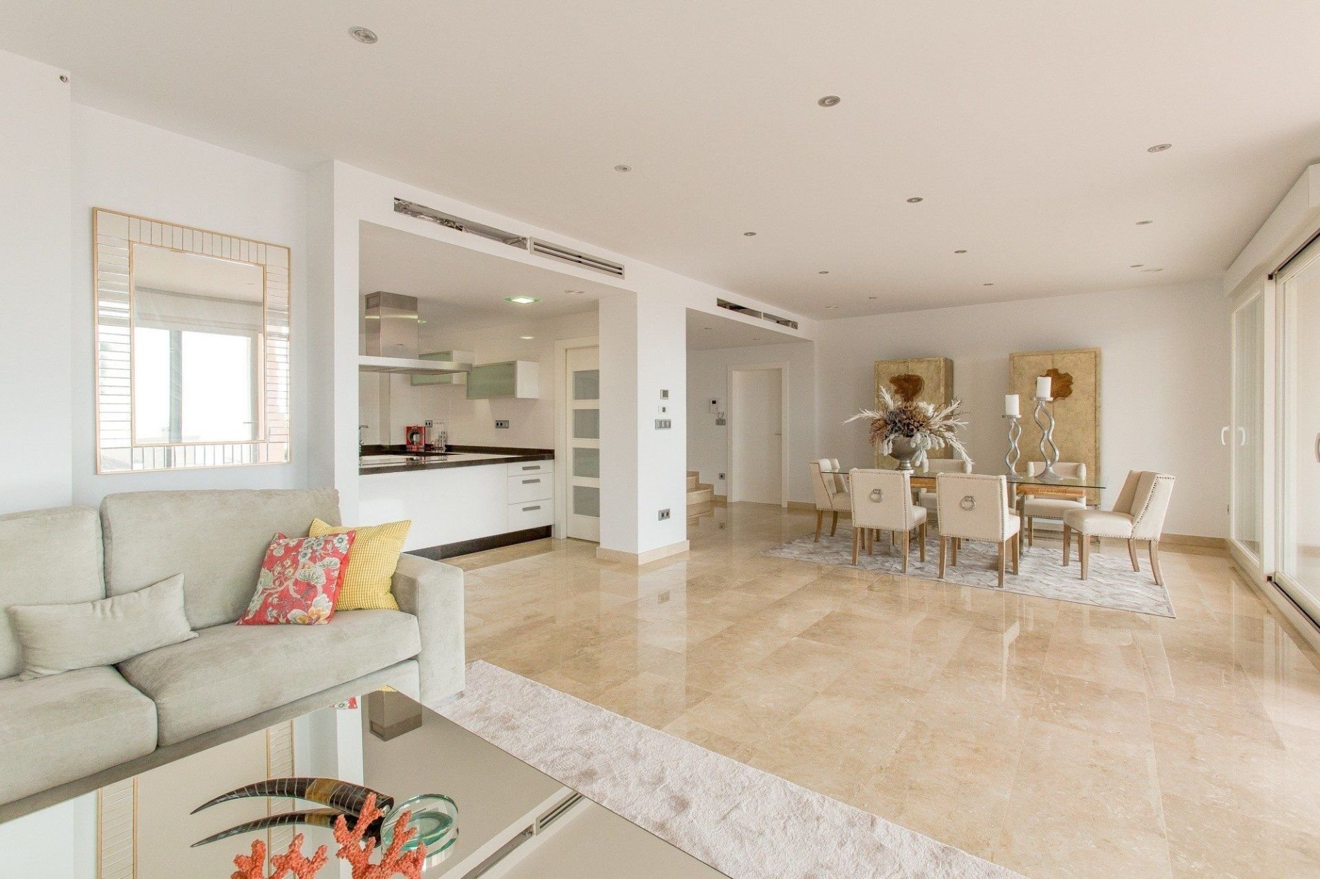 Villa i Moraira, Alicante, Spanien 4 sovrum, 559 kvm. Nr. 95753