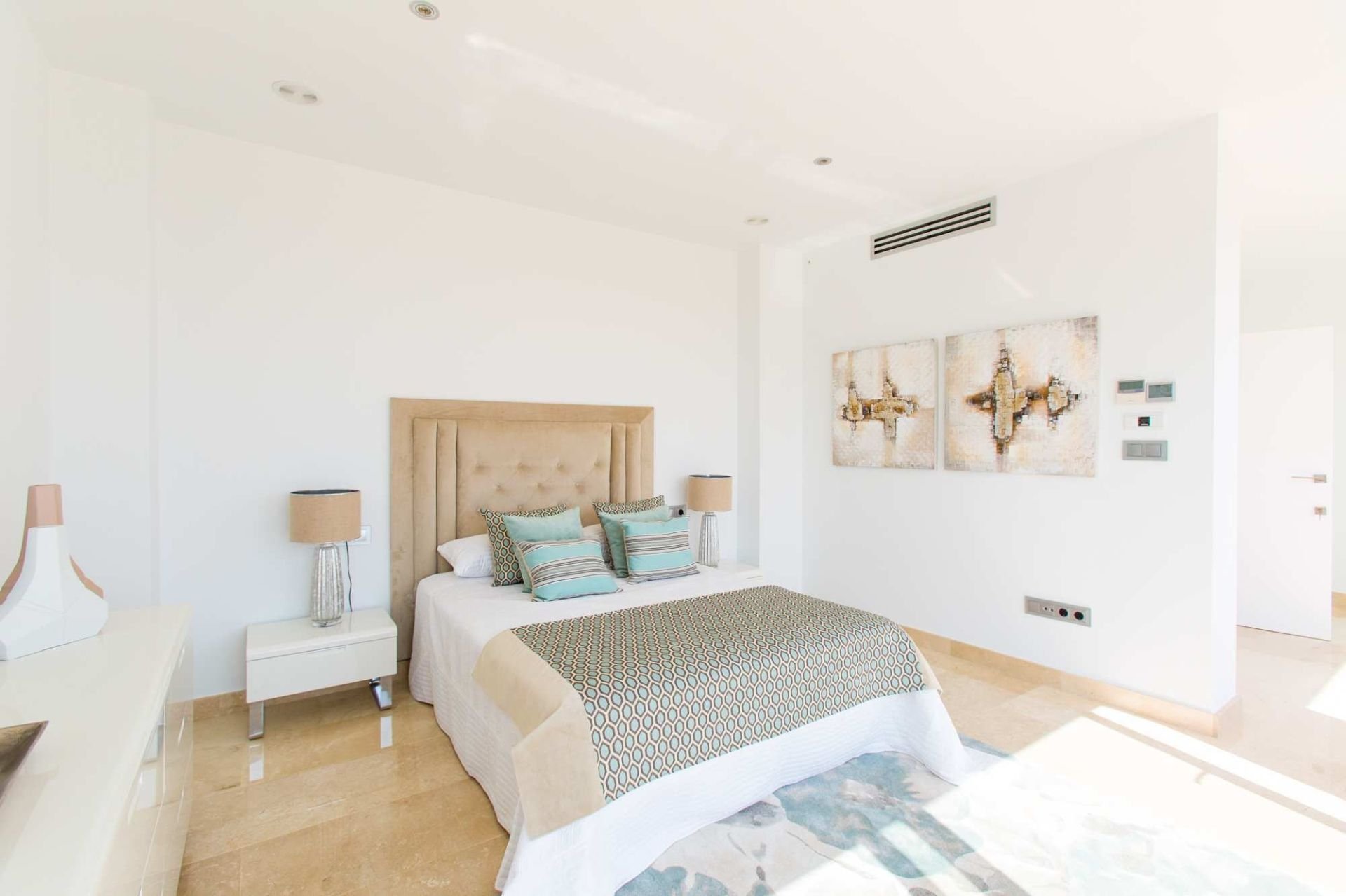 Villa i Moraira, Alicante, Spanien 4 sovrum, 559 kvm. Nr. 95753