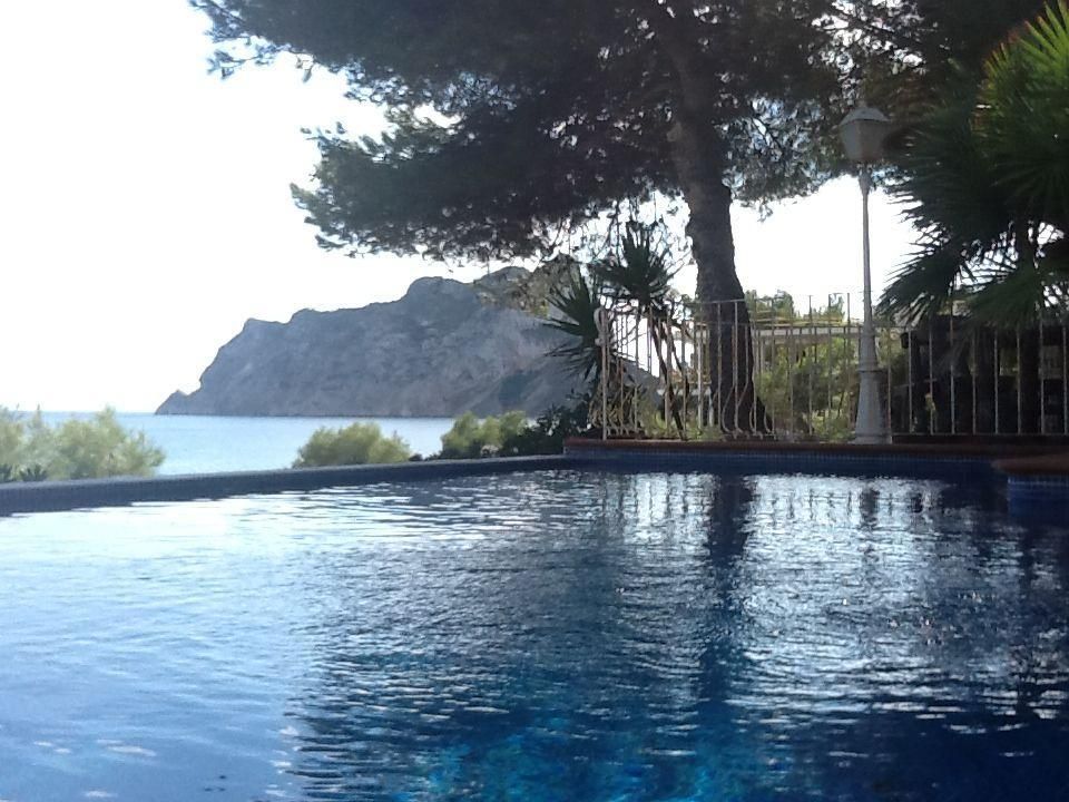 Villa in Calpe, Alicante, Spain 4 bedrooms, 230 sq.m. No. 95752
