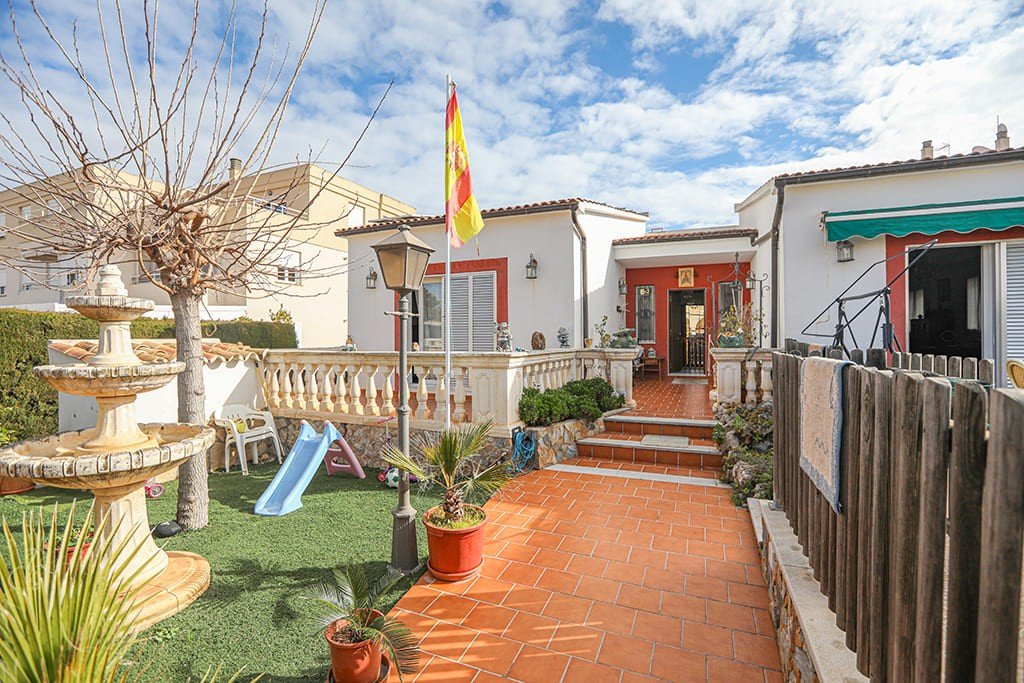 Villa i Son Ferrer, Mallorca, Spanien 3 sovrum, 150 kvm. Nr. 147874