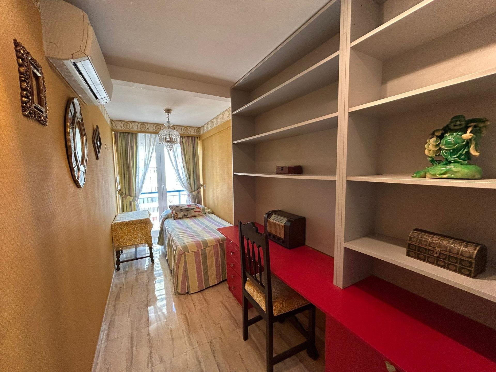 Apartment à Benidorm, Alicante, Espagne 2 chambres, 140 m2 No. 165483