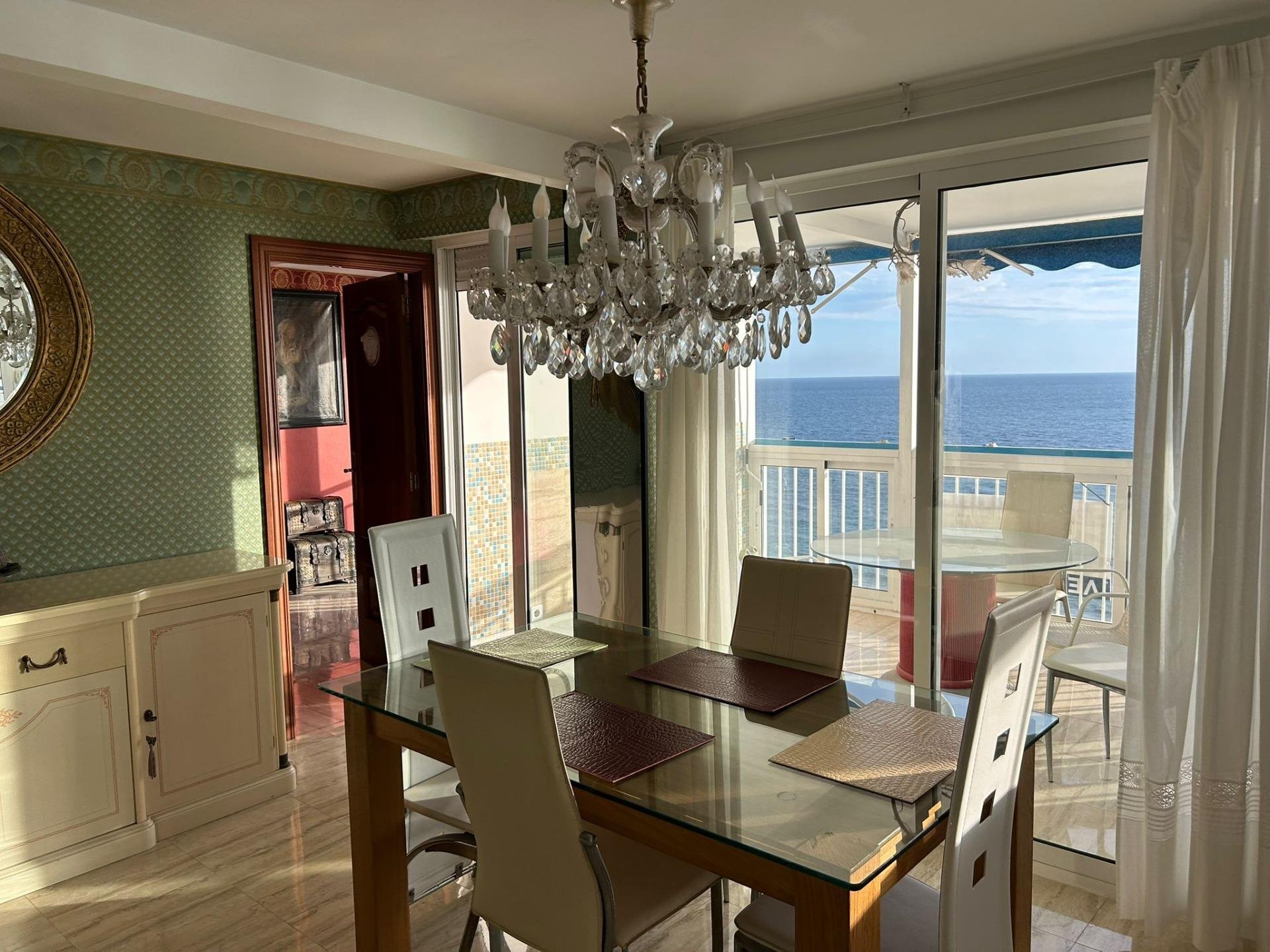 Apartment à Benidorm, Alicante, Espagne 2 chambres, 140 m2 No. 165483