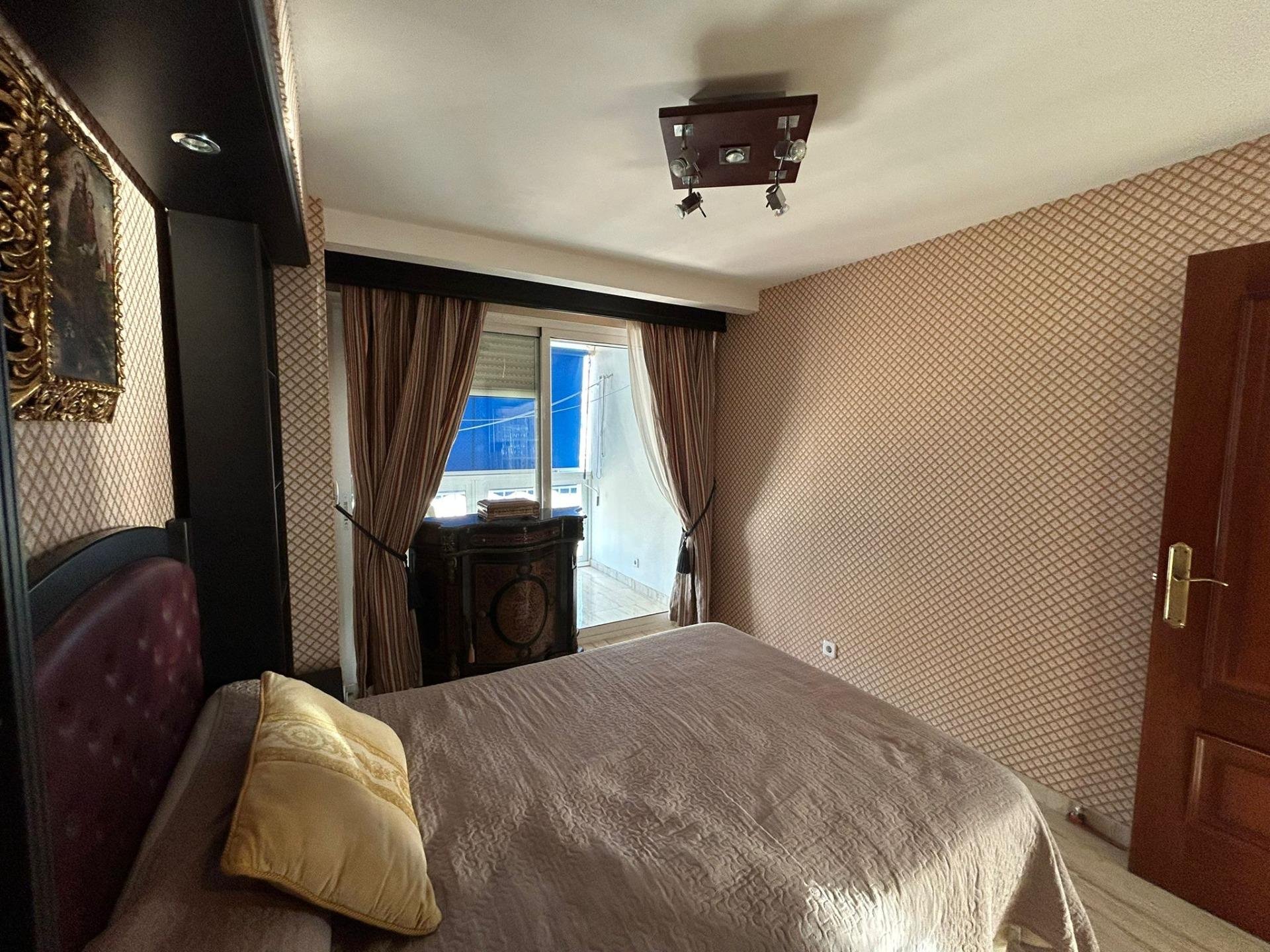 Apartment à Benidorm, Alicante, Espagne 2 chambres, 140 m2 No. 165483