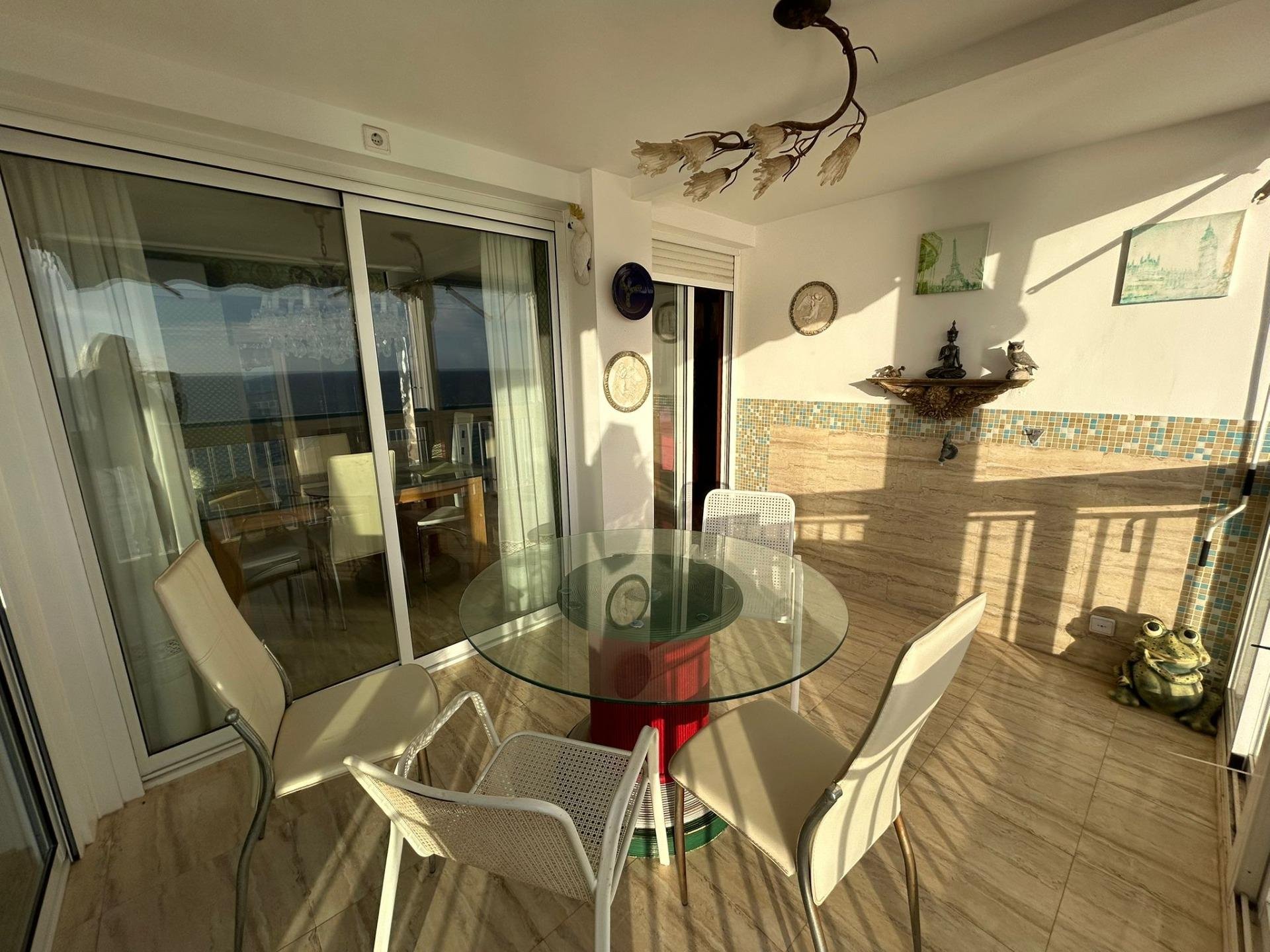 Apartment à Benidorm, Alicante, Espagne 2 chambres, 140 m2 No. 165483