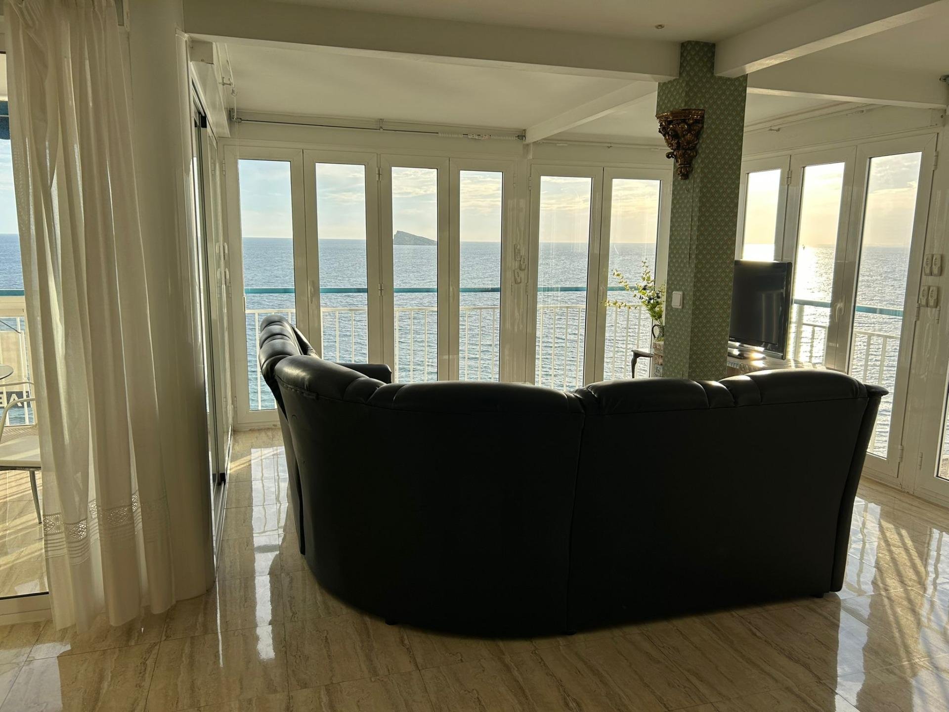 Apartment à Benidorm, Alicante, Espagne 2 chambres, 140 m2 No. 165483