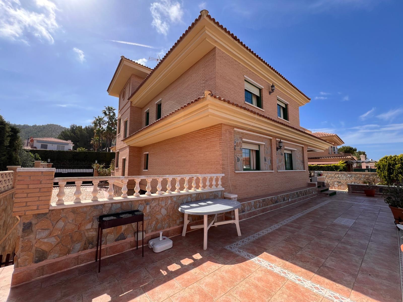 Villa en Benidorm, Alicante, España 480 m2 No. 165487