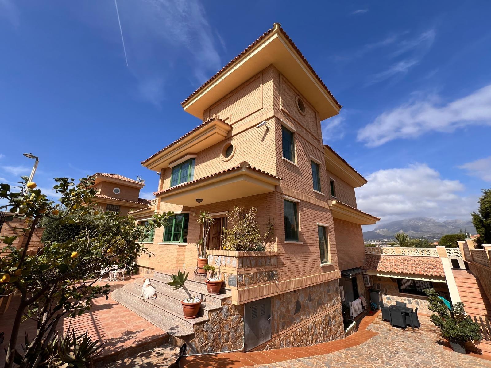 Villa en Benidorm, Alicante, España 480 m2 No. 165487