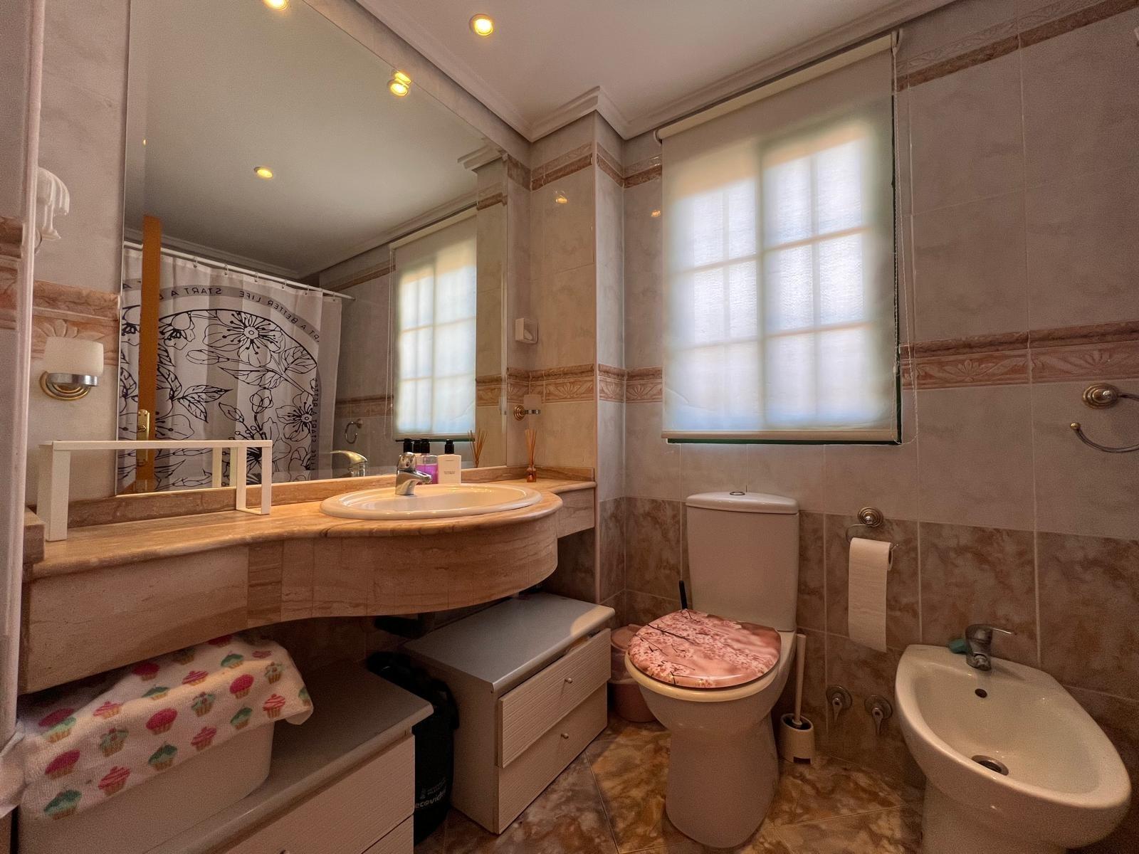 Villa en Benidorm, Alicante, España 480 m2 No. 165487