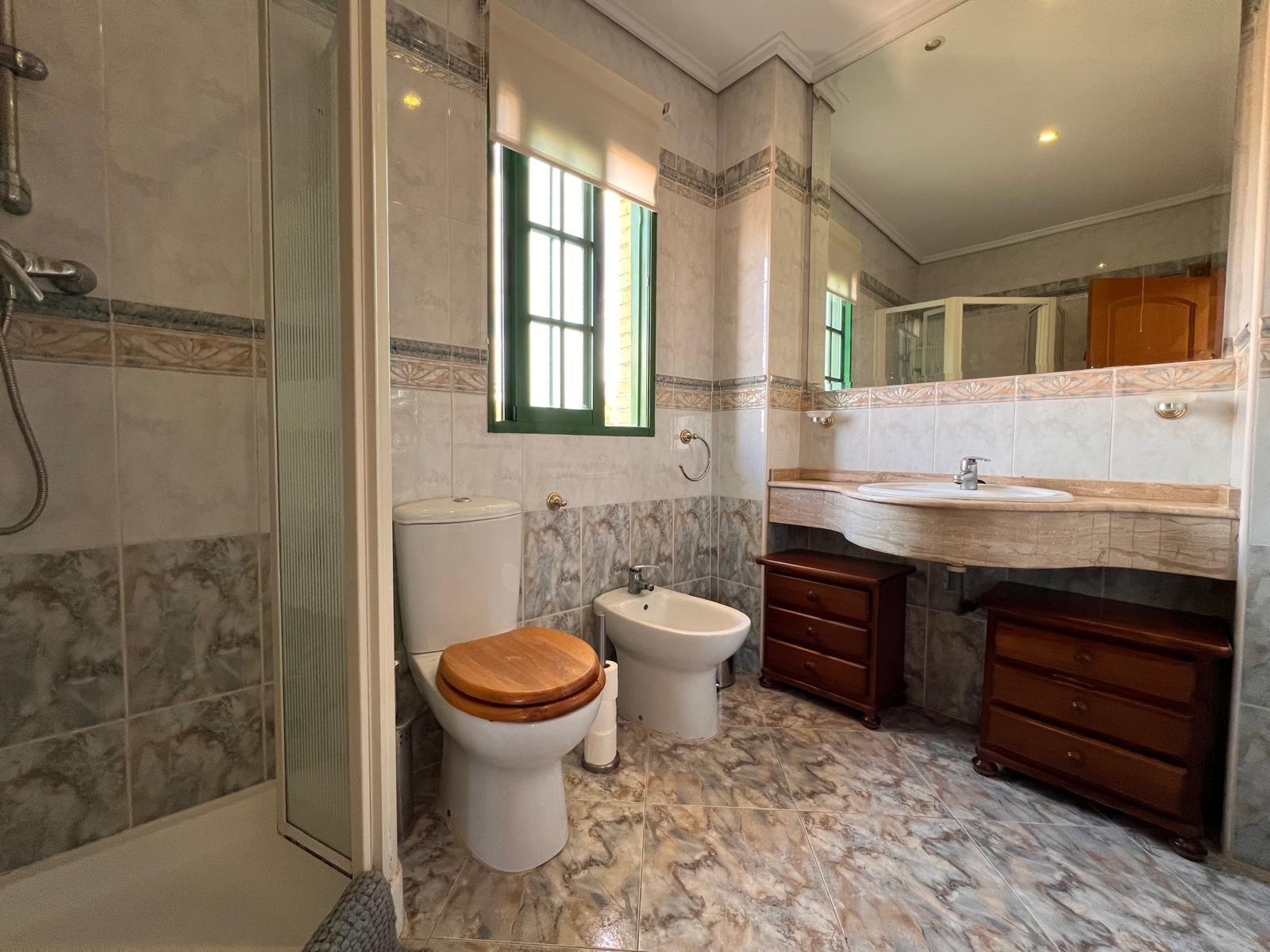 Villa en Benidorm, Alicante, España 480 m2 No. 165487