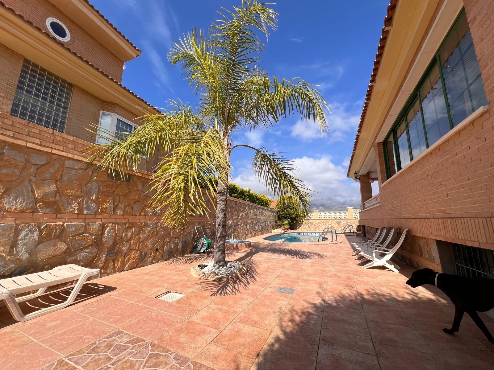 Villa en Benidorm, Alicante, España 480 m2 No. 165487