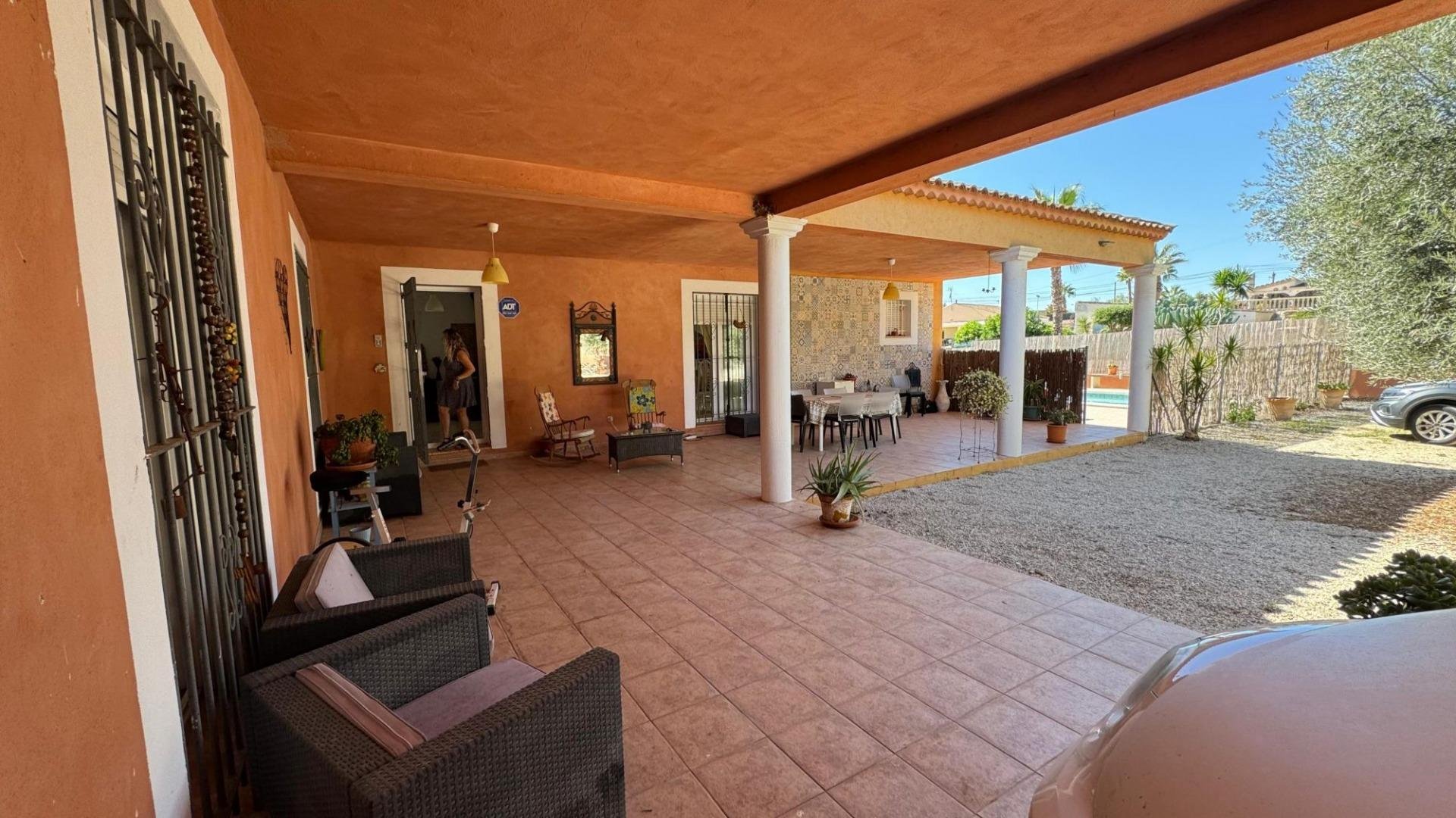 Finca a Albatera, Alicante, Spagna 6 camere da letto, 226 mq. N° 189381