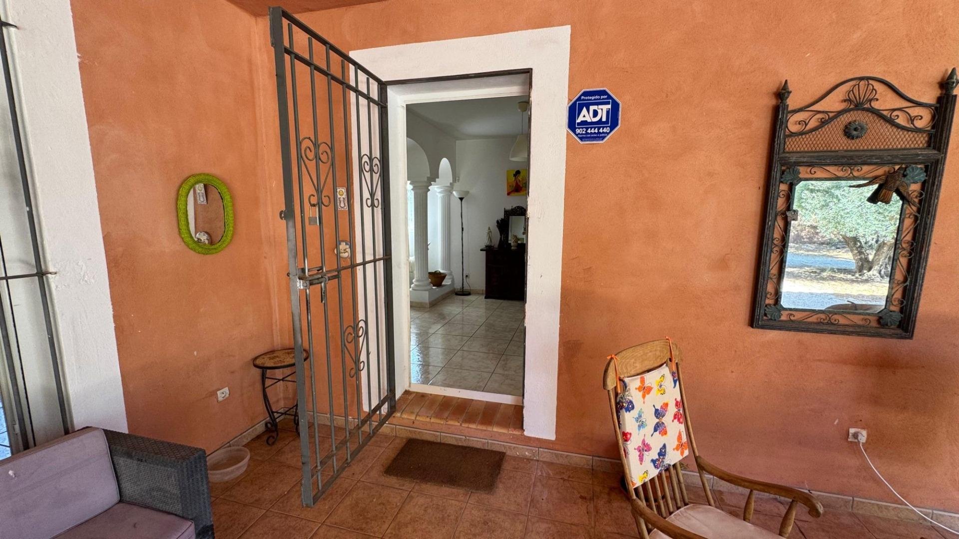 Finca a Albatera, Alicante, Spagna 6 camere da letto, 226 mq. N° 189381