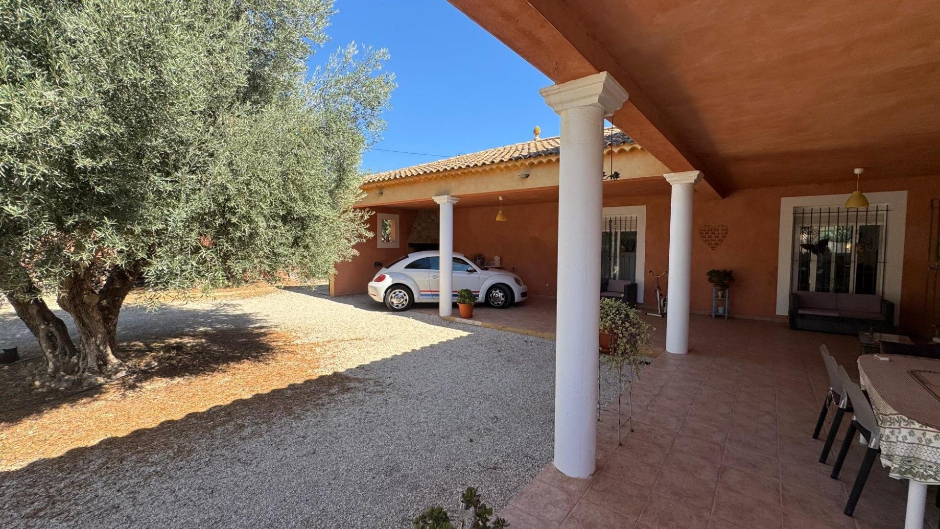 Finca a Albatera, Alicante, Spagna 6 camere da letto, 226 mq. N° 189381