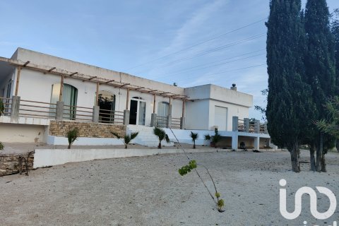 Hus i Calig, Castellon, Spanien 3 sovrum, 405 kvm. Nr. 153129